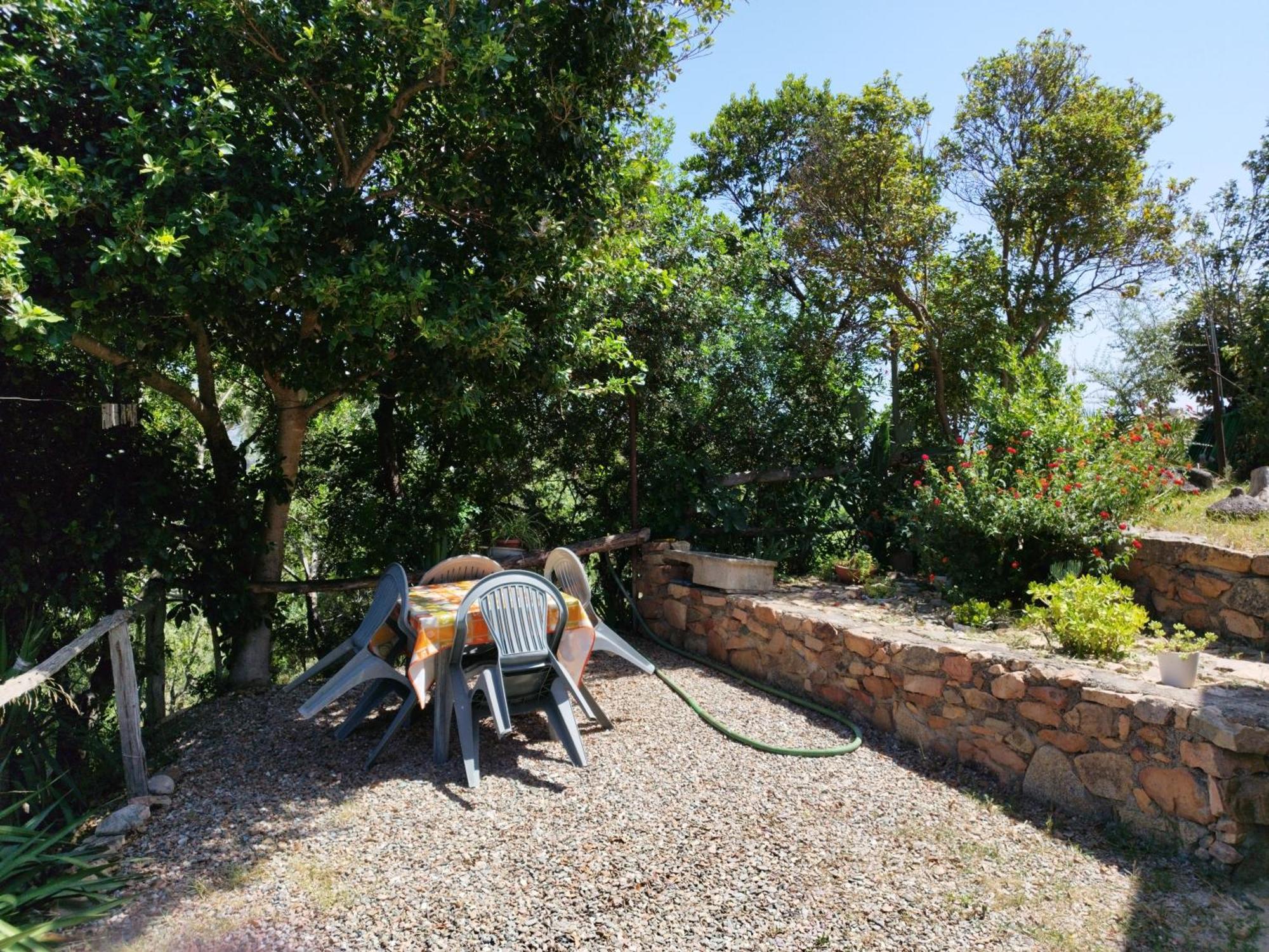 Villa immersa nel verde a pochi minuti dal mare Jerzu Esterno foto