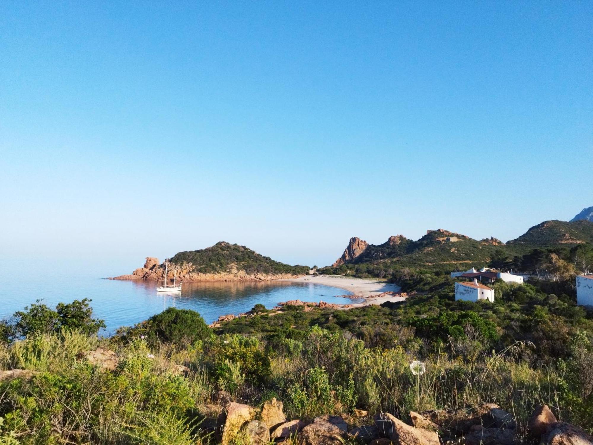 Villa immersa nel verde a pochi minuti dal mare Jerzu Esterno foto