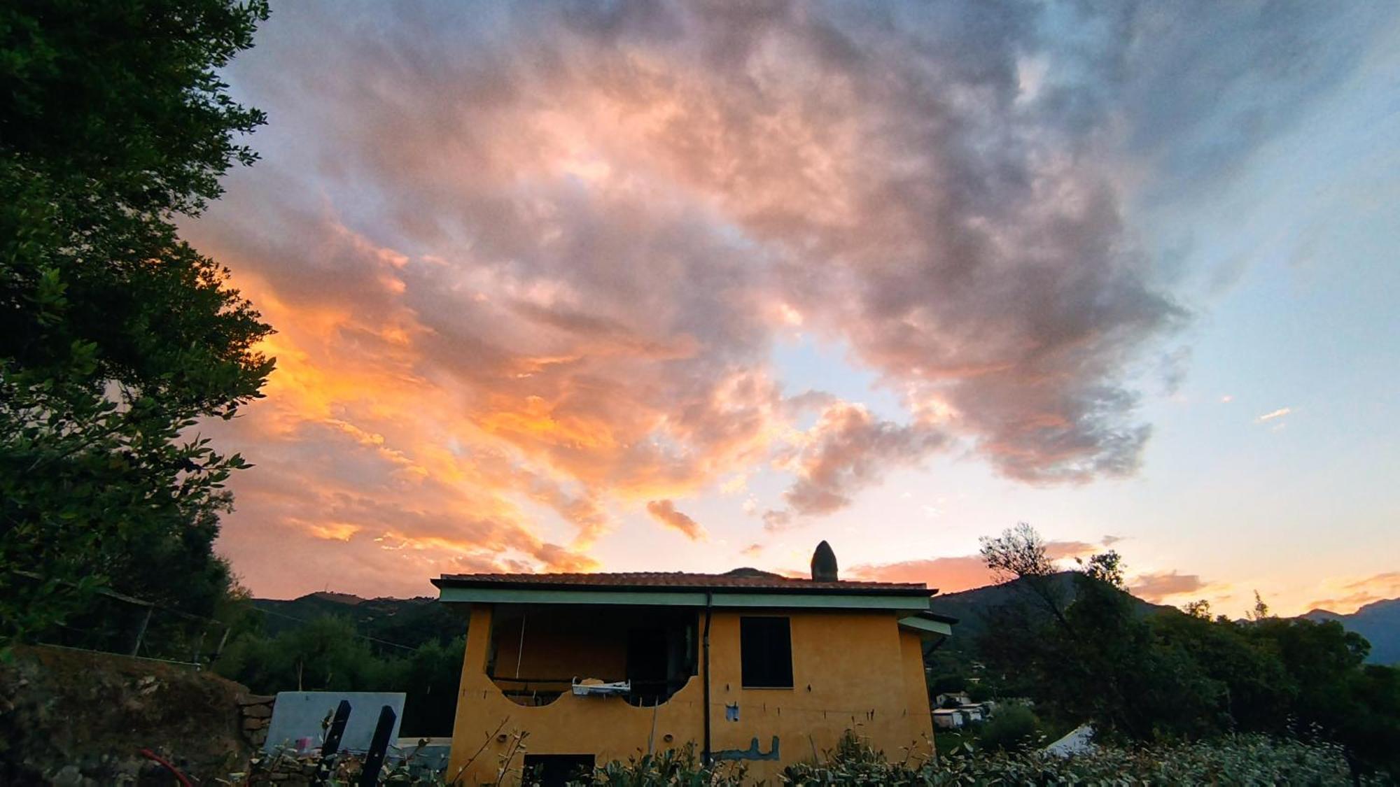 Villa immersa nel verde a pochi minuti dal mare Jerzu Esterno foto